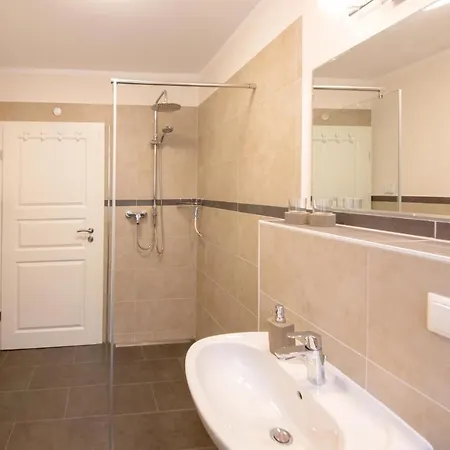 Reetdachhaus Kiek In' Wald Tatil Evi *