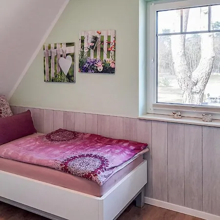 Reetdachhaus Kiek In Wald Kutzow